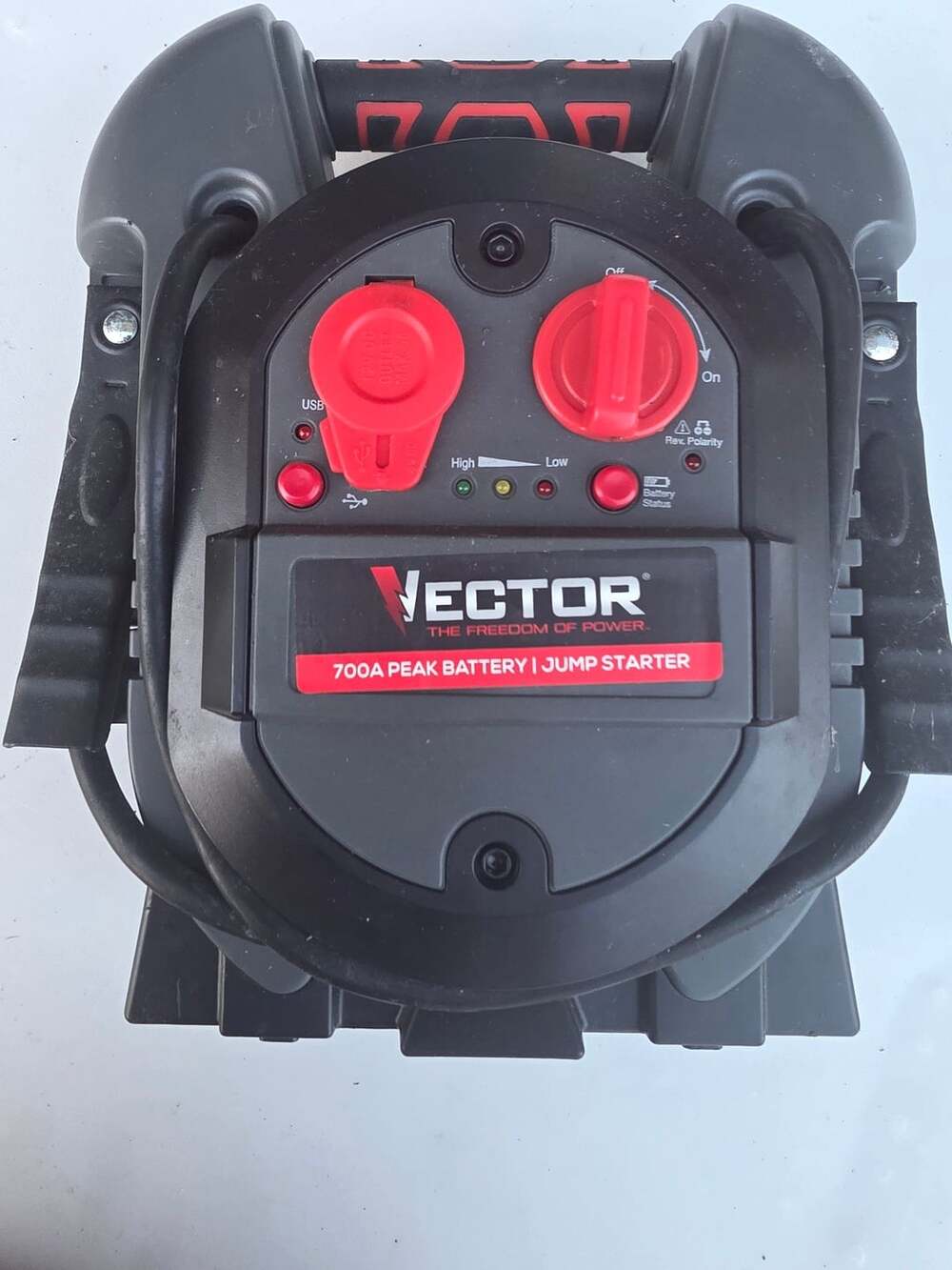 Vector 700A Peak Battery Jump Starter
